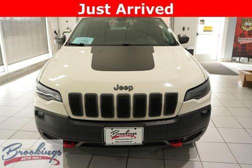 Pearl White Pearlcoat 2019 Jeep Cherokee Trailhawk