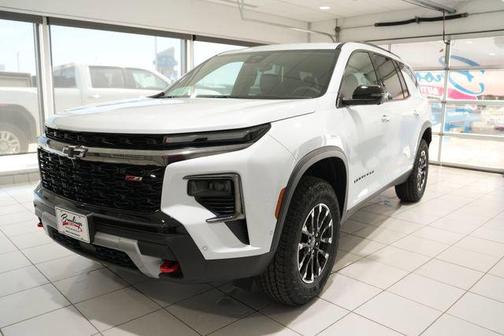 Polar White Tricoat 2026 Chevrolet Traverse AWD Z71
