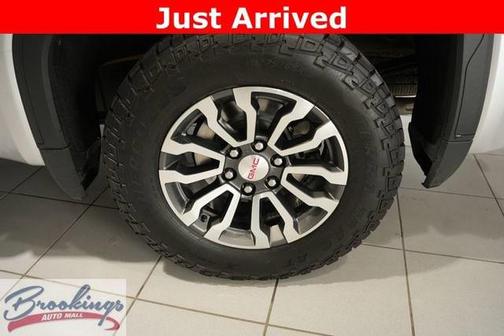 Quicksilver Metallic 2021 GMC Sierra 1500 SLT