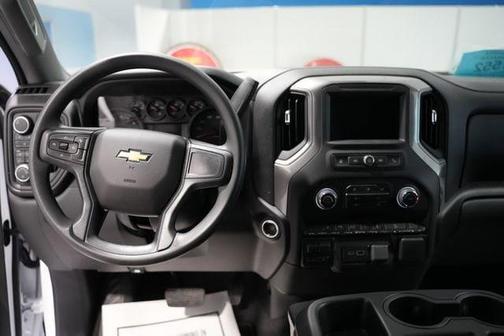 Summit White 2026 Chevrolet Silverado 2500 Custom