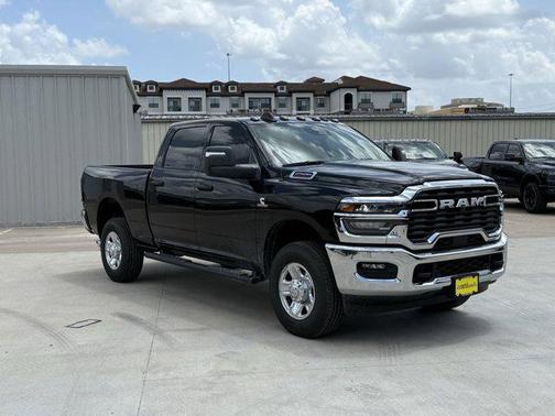2025 RAM 2500 Tradesman Crew Cab 4x4 6'4' Box