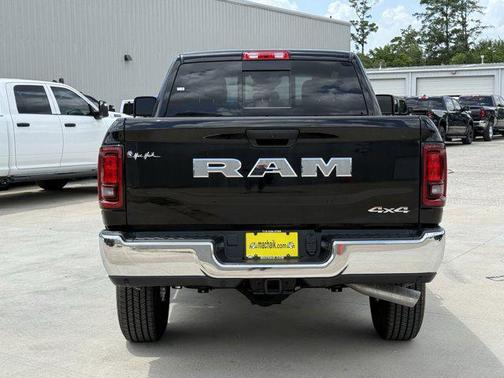 2025 RAM 2500 Tradesman Crew Cab 4x4 6'4' Box