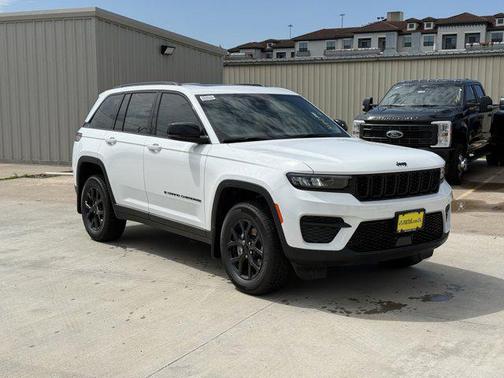 2025 Jeep Grand Cherokee Altitude