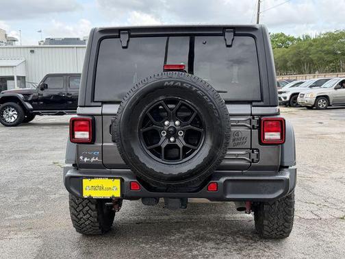 Granite Crystal Metallic Clearcoat 2025 Jeep Wrangler 4xe Willys