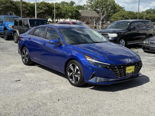 2023 Hyundai ELANTRA Limited