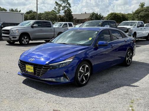 2023 Hyundai ELANTRA Limited