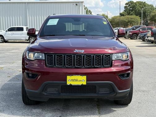 2019 Jeep Grand Cherokee Laredo