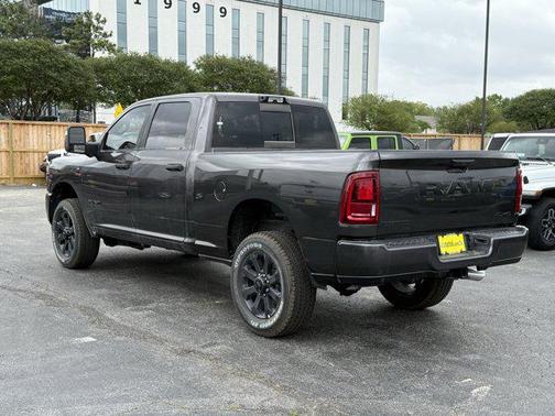 2025 RAM 2500 Big Horn Crew Cab 4x4 6'4' Box