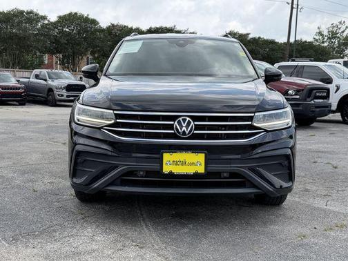 Deep Black 2023 Volkswagen Tiguan 2.0T S