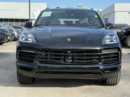 2023 Porsche Cayenne Platinum Edition