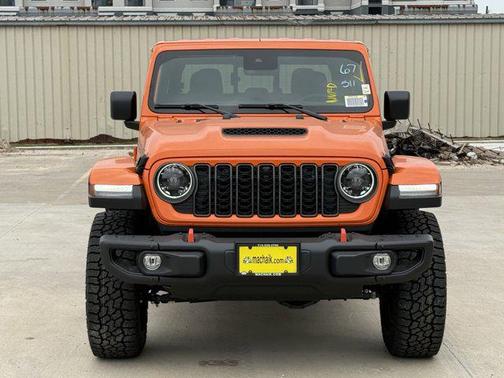 2025 Jeep Gladiator Mojave X