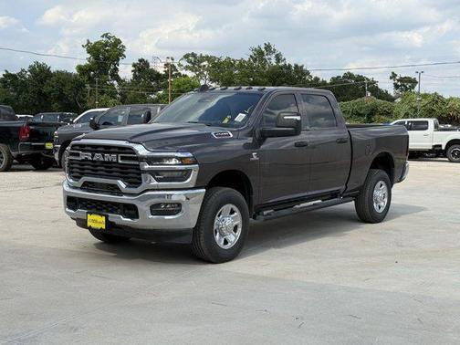 2025 RAM 2500 Tradesman Crew Cab 4x4 6'4' Box