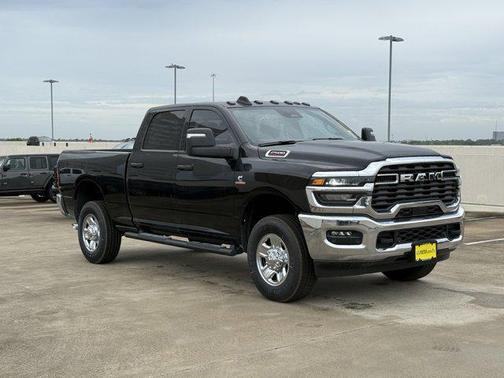2025 RAM 2500 Tradesman Crew Cab 4x4 6'4' Box