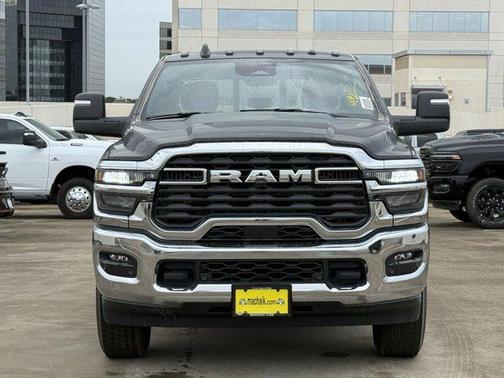 2025 RAM 2500 Tradesman Crew Cab 4x4 6'4' Box