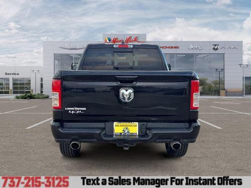 Diamond Black Crystal Pearlcoat 2022 RAM 1500 Big Horn/Lone Star