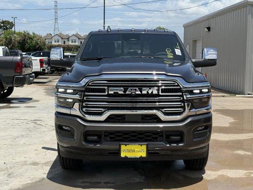 2025 RAM 2500 Laramie Crew Cab 4x4 6'4' Box