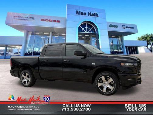 Diamond Black Crystal Pearlcoat 2026 RAM 1500 Express