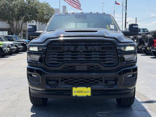 Diamond Black Crystal Pearlcoat 2026 RAM 2500 Black Express Crew Cab 4x4 6'4' Box