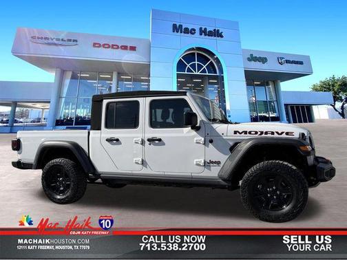 Bright White Clearcoat 2023 Jeep Gladiator Mojave 4x4