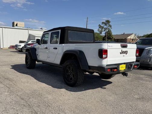Bright White Clearcoat 2023 Jeep Gladiator Mojave 4x4