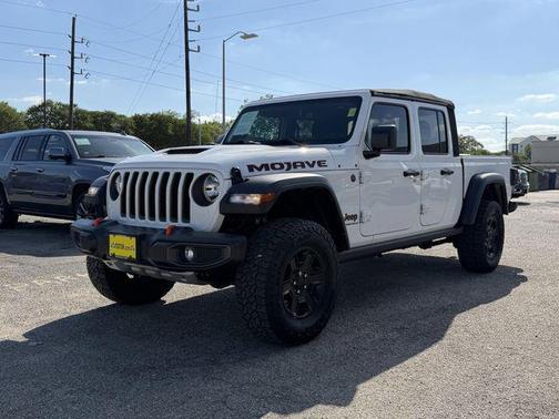 Bright White Clearcoat 2023 Jeep Gladiator Mojave 4x4