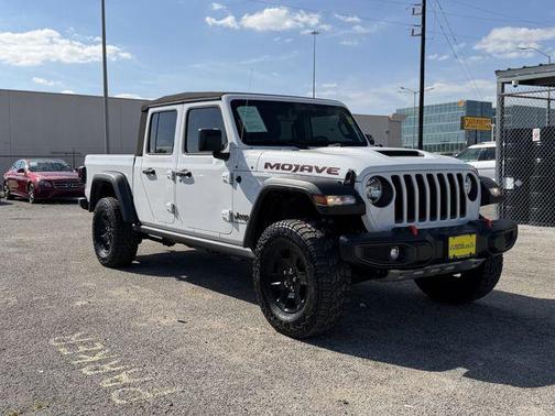 Bright White Clearcoat 2023 Jeep Gladiator Mojave 4x4