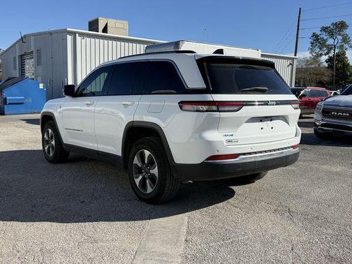 2022 Jeep Grand Cherokee 4xe Base