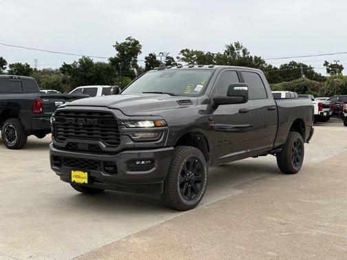 2025 RAM 2500 Lone Star Crew Cab 4x4 6'4' Box