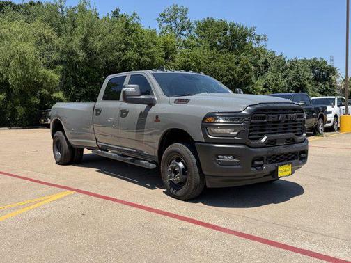Ceramic Gray Clearcoat 2026 RAM 3500 Tradesman Crew Cab 4x4 8' Box