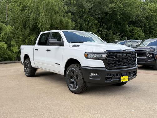 Bright White Clearcoat 2026 RAM 1500 Warlock Crew Cab 4x4 5'7' Box