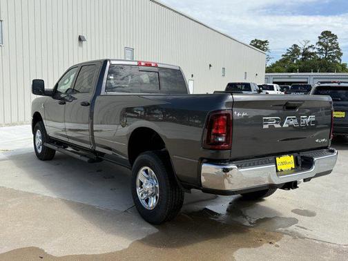2025 RAM 2500 Tradesman Crew Cab 4x4 8' Box