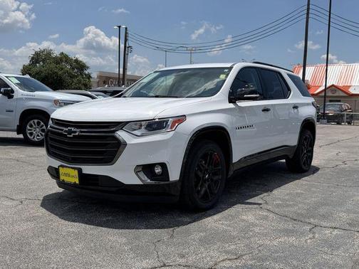 Summit White 2020 Chevrolet Traverse Premier