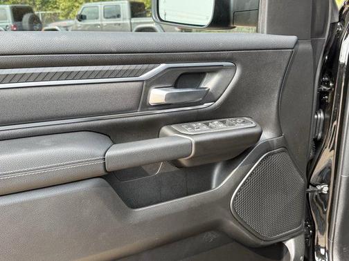 Diamond Black Crystal Pearlcoat 2026 RAM 1500 Lone Star