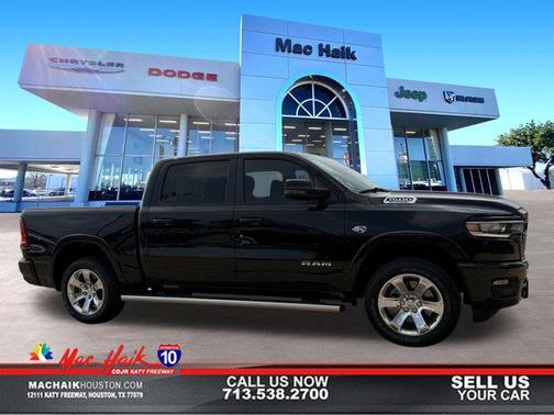Diamond Black Crystal Pearlcoat 2026 RAM 1500 Lone Star