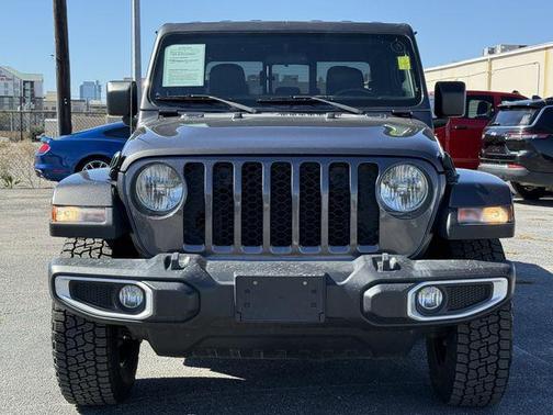 2022 Jeep Gladiator Sport