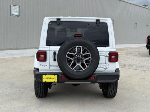 2025 Jeep Wrangler 4-Door Sahara 4x4