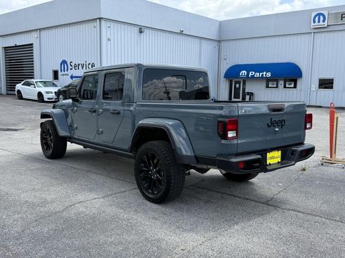 2024 Jeep Gladiator Sport
