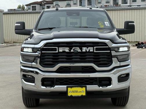 2025 RAM 3500 Tradesman Crew Cab 4x4 8' Box