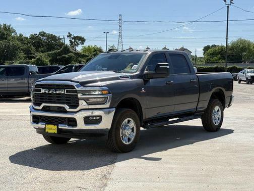 2025 RAM 2500 Tradesman Crew Cab 4x4 6'4' Box