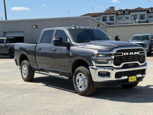 2025 RAM 2500 Tradesman Crew Cab 4x4 6'4' Box