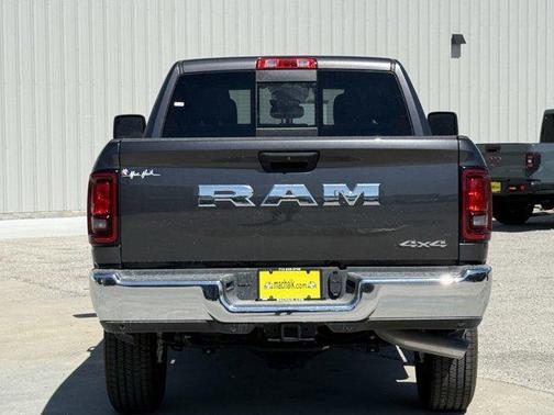 2025 RAM 2500 Tradesman Crew Cab 4x4 6'4' Box