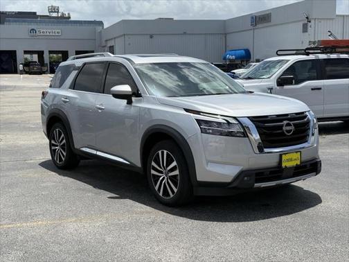 2023 Nissan Pathfinder Platinum FWD