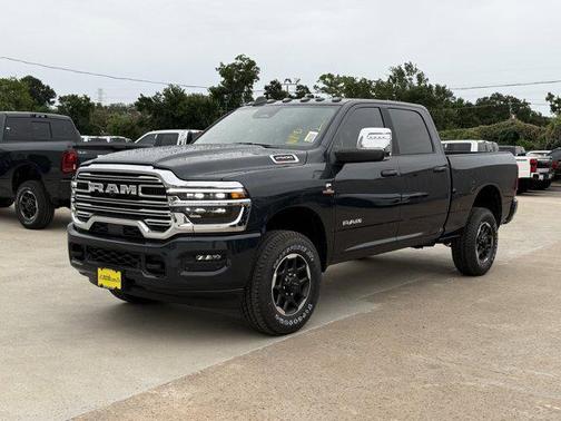 2025 RAM 2500 Laramie Crew Cab 4x4 6'4' Box