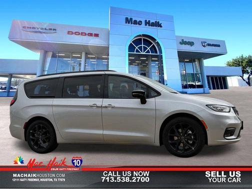 Silver Mist Clearcoat 2026 Chrysler Pacifica Limited