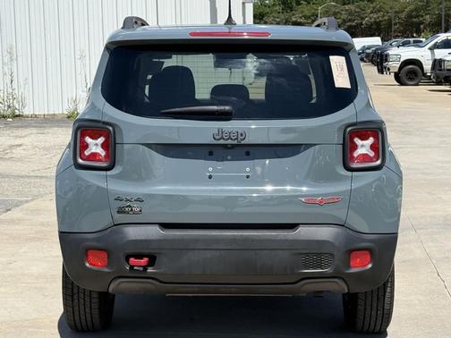 2016 Jeep Renegade Trailhawk