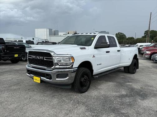 2020 RAM 3500 Tradesman Crew Cab 4x4 8' Box