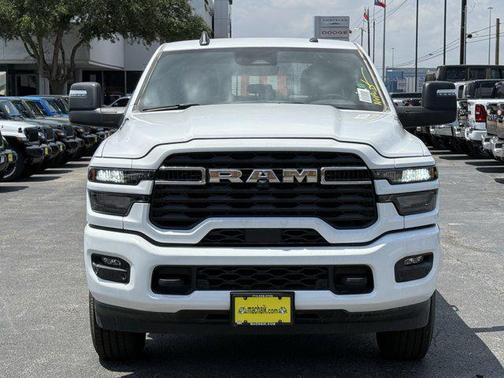 2025 RAM 3500 Lone Star Crew Cab 4x4 8' Box