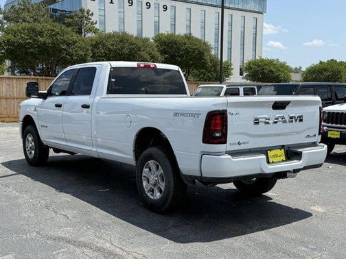 2025 RAM 3500 Lone Star Crew Cab 4x4 8' Box