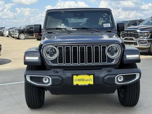 2025 Jeep Wrangler 4-Door Sahara 4x4