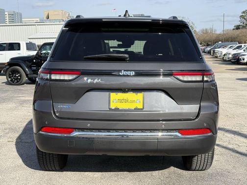 2022 Jeep Grand Cherokee 4xe Base